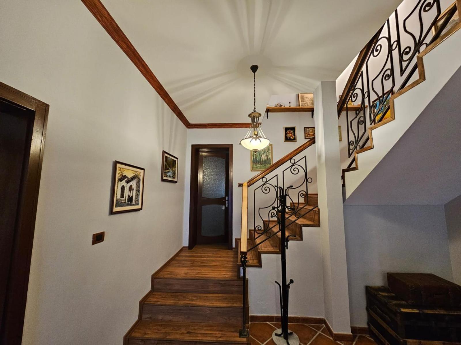 Vila Dani Near Castle And Old Bazar Kruja Kültér fotó