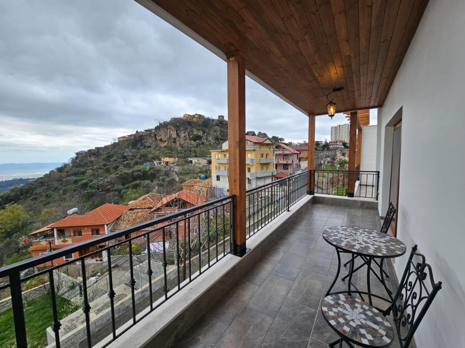 Vila Dani Near Castle And Old Bazar Kruja Kültér fotó